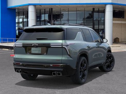 New 2027 Chevrolet Traverse RS w/ LPO, Floor Liner Package FWD image 4