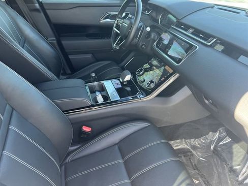 Used 2022 Land Rover Range Rover Velar R-Dynamic S image 16