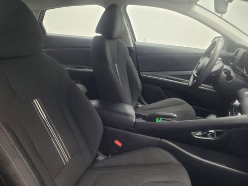 Used 2021 Hyundai Elantra SEL FWD image 21