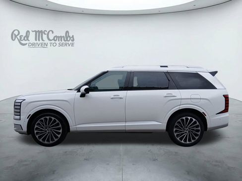 New 2026 Hyundai Palisade Calligraphy FWD image 2