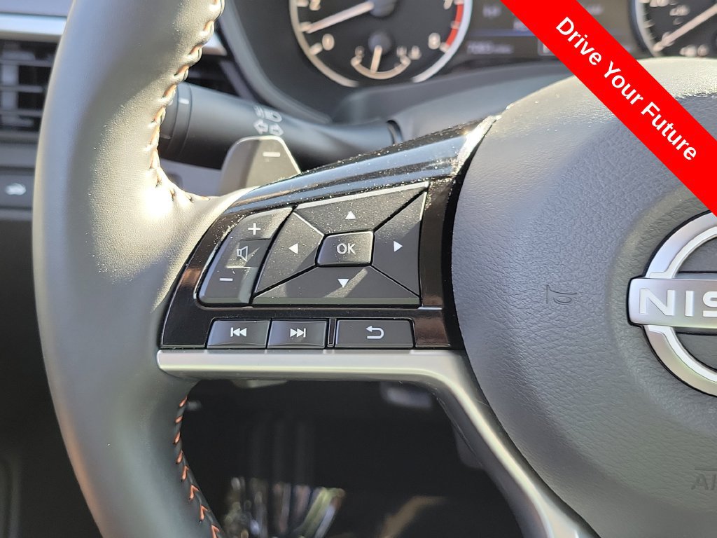 Used 2025 Nissan Altima 2.5 SR AWD/4WD image 7