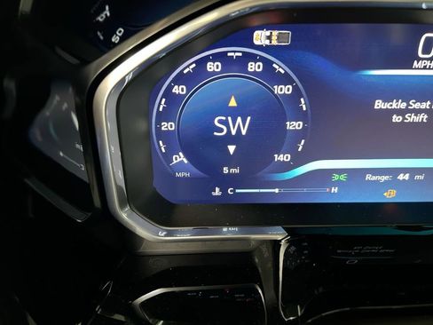 New 2026 Chevrolet Silverado 1500 High Country w/ Technology Package AWD/4WD image 13