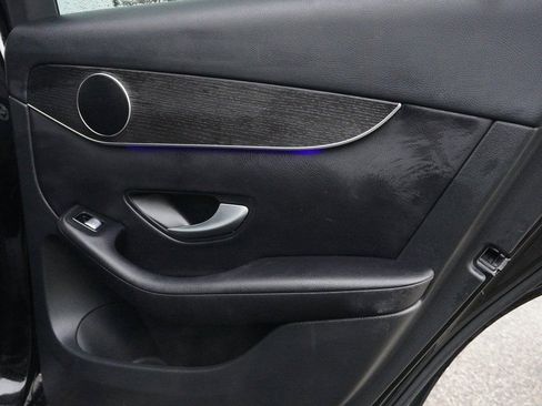 Used 2022 Mercedes-Benz GLC 300 4MATIC w/ Premium Package Lite image 23