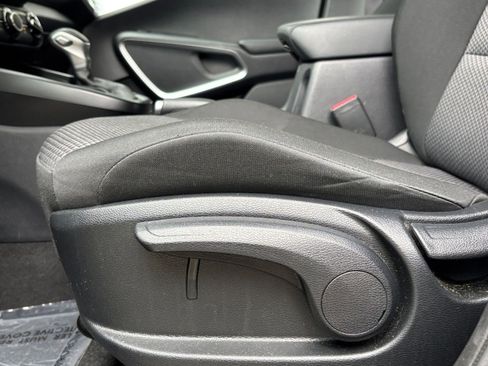 Used 2025 Kia Soul LX w/ LX Technology Package image 27