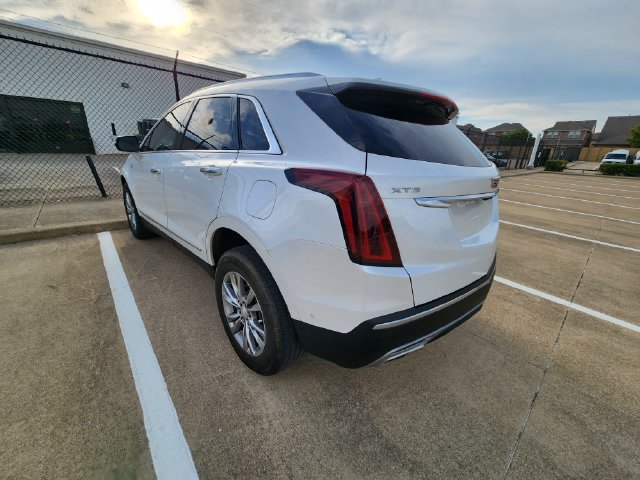 Used 2021 Cadillac XT5 Premium Luxury FWD image 4