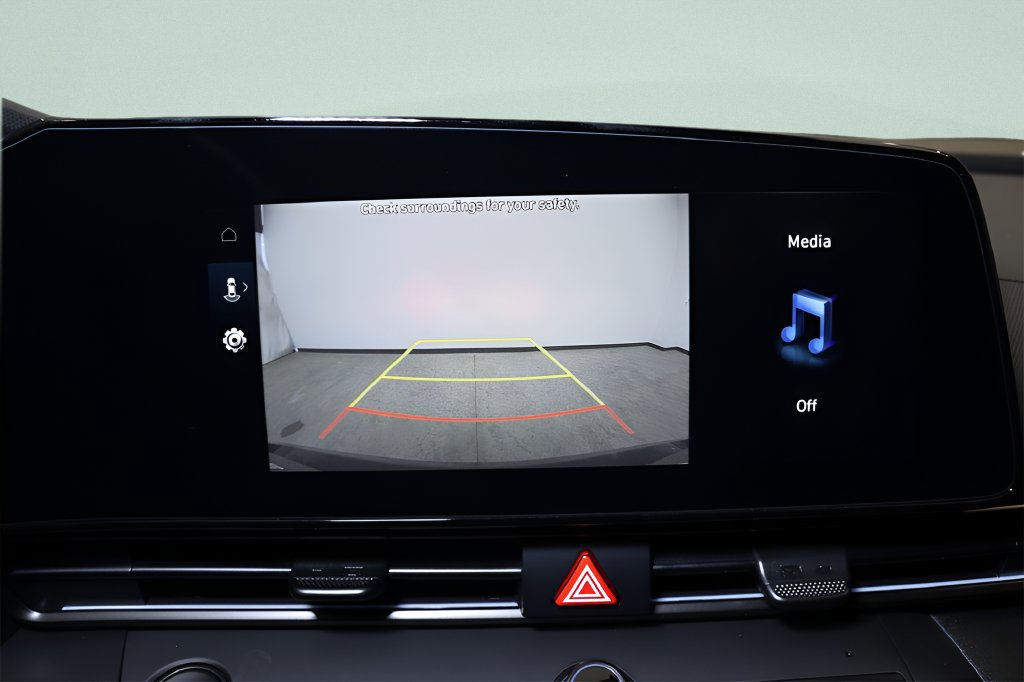 Certified 2025 Hyundai Elantra SEL w/ Cargo Package FWD image 18