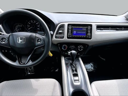 Used 2018 Honda HR-V LX image 16