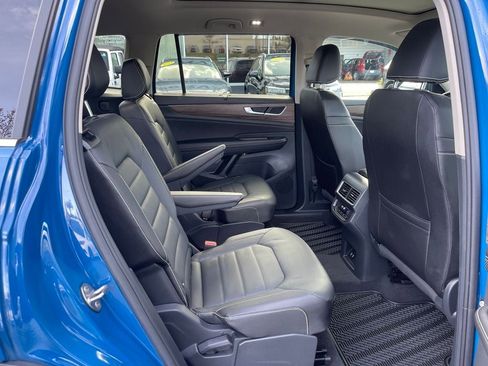 Certified 2025 Volkswagen Atlas SEL image 12