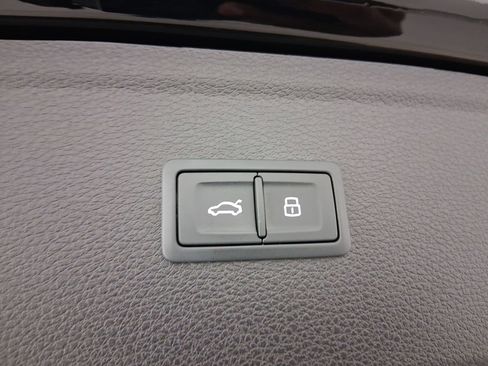 Used 2023 Audi Q5 Premium Plus w/ Premium Plus Package image 31