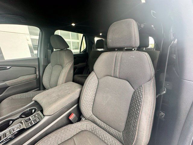 Used 2025 Honda Pilot Sport image 8