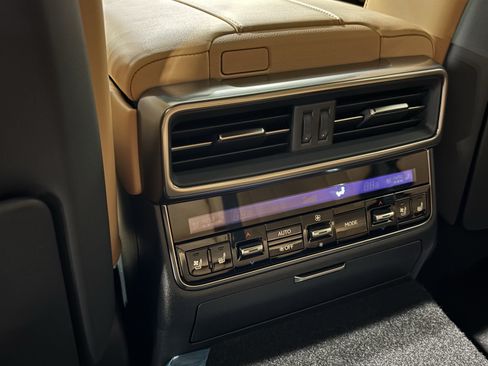 New 2026 Lexus LX 700h Luxury AWD/4WD image 37