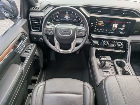 Used 2024 GMC Sierra 1500 Denali w/ Denali Reserve Package AWD/4WD image 17