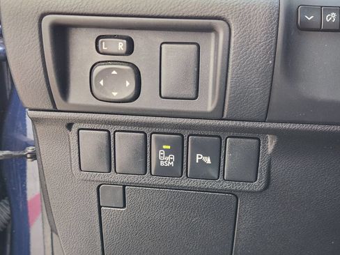 Used 2014 Lexus ES 350 w/ Luxury Package FWD image 23