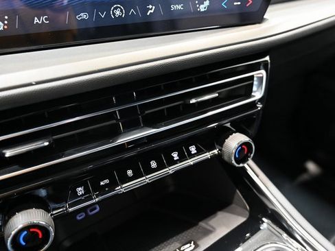 New 2026 Chevrolet Traverse LT w/ Driver Confidence Package image 18