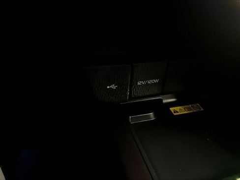 Used 2024 Toyota Camry XSE image 26