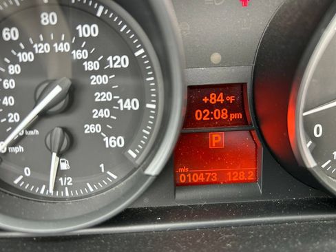 Used 2010 BMW Z4 sDrive30i RWD image 10