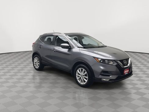 Used 2020 Nissan Rogue Sport SV w/ All-Weather Package AWD/4WD image 30