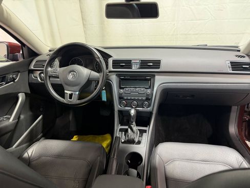 Used 2014 Volkswagen Passat 2.5 S FWD image 17