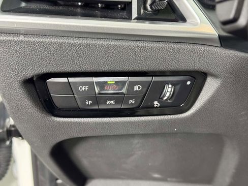 Used 2025 BMW 330i xDrive 330i xDrive w/ Convenience Package image 19