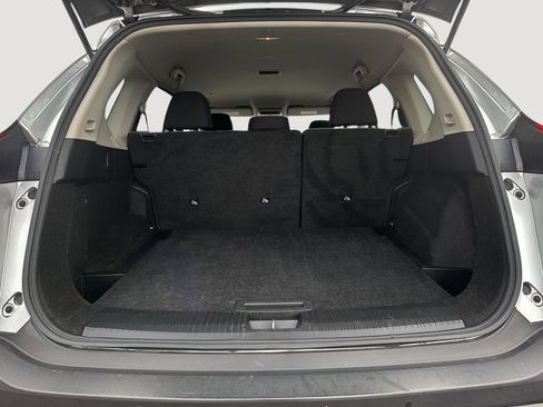 Used 2023 Nissan Rogue SV image 21