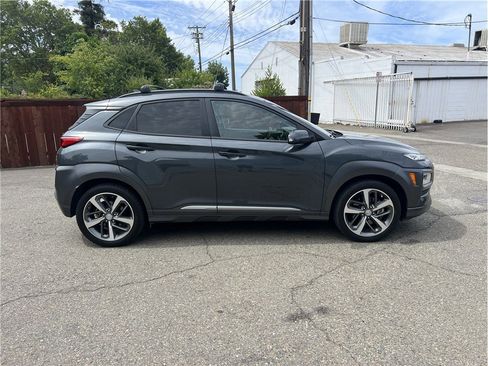 Used 2021 Hyundai Kona Limited FWD image 8