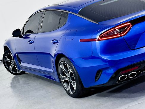 Used 2020 Kia Stinger GT-Line w/ Sun & Sound Package image 13