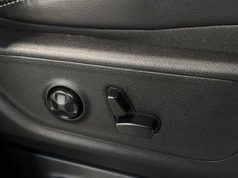 Used 2019 RAM 1500 Sport w/ Level 2 Equipment Group AWD/4WD image 10