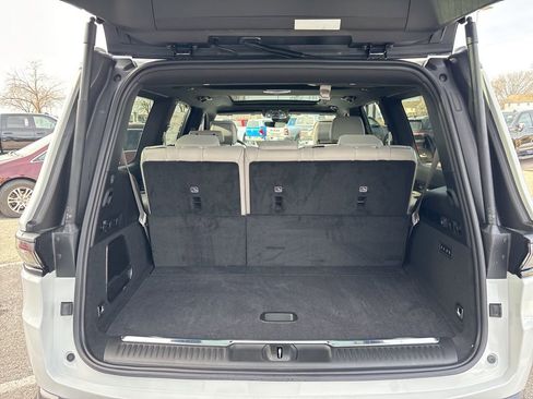 New 2026 Jeep Grand Wagoneer Summit image 44