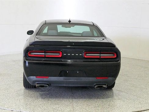 Used 2016 Dodge Challenger R/T RWD image 6