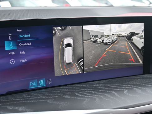 Used 2026 Cadillac Escalade Luxury w/ LPO, Floor Liner Package AWD/4WD image 24