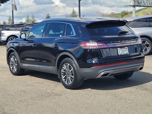 Used 2023 Lincoln Nautilus FWD w/ Premium Package image 6