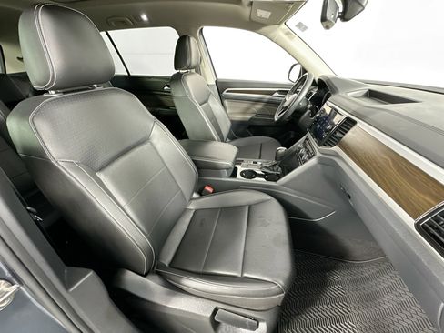 Used 2023 Volkswagen Atlas SE image 29