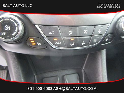 Used 2018 Chevrolet Cruze LT w/ Convenience Package image 14