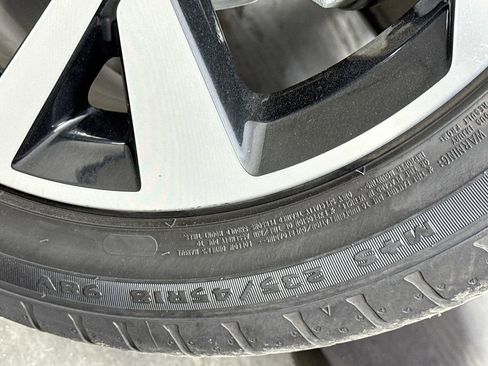 Used 2022 Hyundai Kona Limited image 48