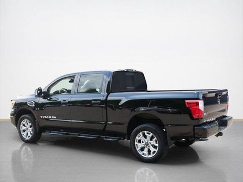 Certified 2024 Nissan Titan SV w/ SV Convenience Package AWD/4WD image 5