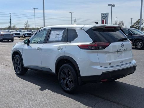 New 2026 Nissan Rogue SV w/ Cold Weather Package FWD image 5