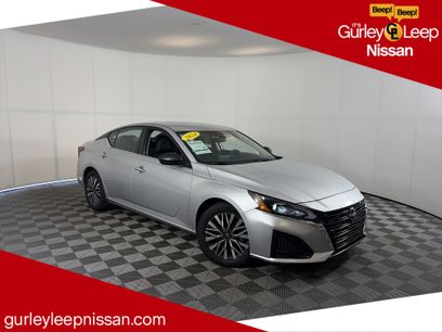 Used 2024 Nissan Altima 2.5 SV