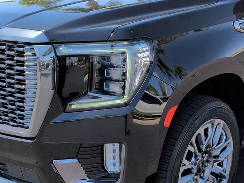 Used 2024 GMC Yukon Denali Ultimate AWD/4WD image 5