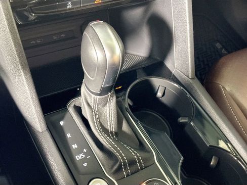 Certified 2023 Volkswagen Atlas SE w/ Black Wheel Package image 17