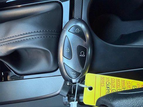 Certified 2025 Hyundai Elantra Sport FWD image 17
