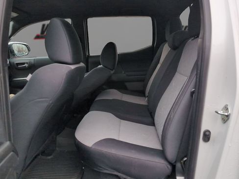 Used 2023 Toyota Tacoma TRD Off-Road image 10