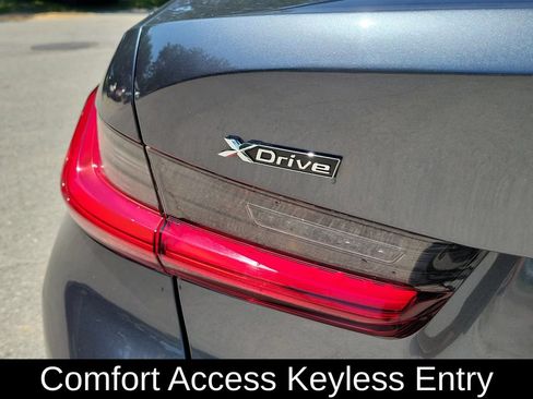 Used 2019 BMW 330i xDrive Sedan w/ Convenience Package AWD/4WD image 9