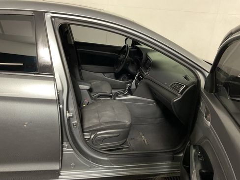 Used 2017 Hyundai Elantra Value Edition FWD image 35
