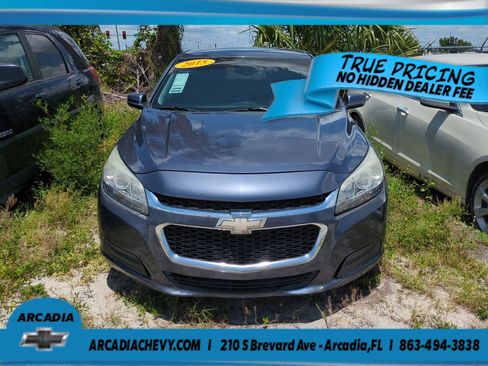 Used 2015 Chevrolet Malibu LT w/ Power Convenience Package FWD image 4
