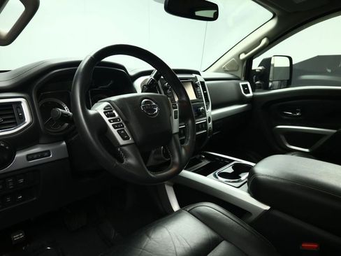 Used 2017 Nissan Titan PRO-4X w/ Pro-4x Convenience Package AWD/4WD image 52