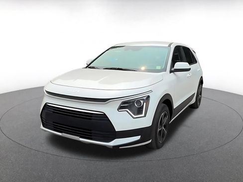 Used 2026 Kia Niro LX FWD image 7