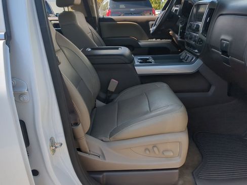 Used 2018 Chevrolet Silverado 1500 LTZ Z71 image 24