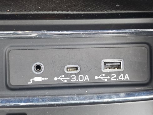 Used 2023 Subaru Ascent Onyx Edition Limited image 9