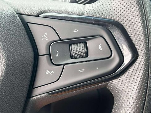 Used 2024 Chevrolet Trax LT FWD image 21