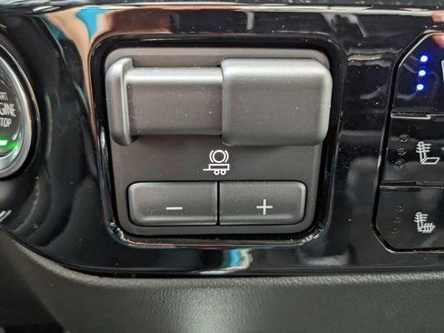 Used 2026 Chevrolet Silverado 1500 LTZ w/ LTZ Premium Package image 39